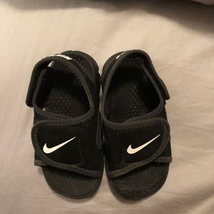 Infant Nike sandal